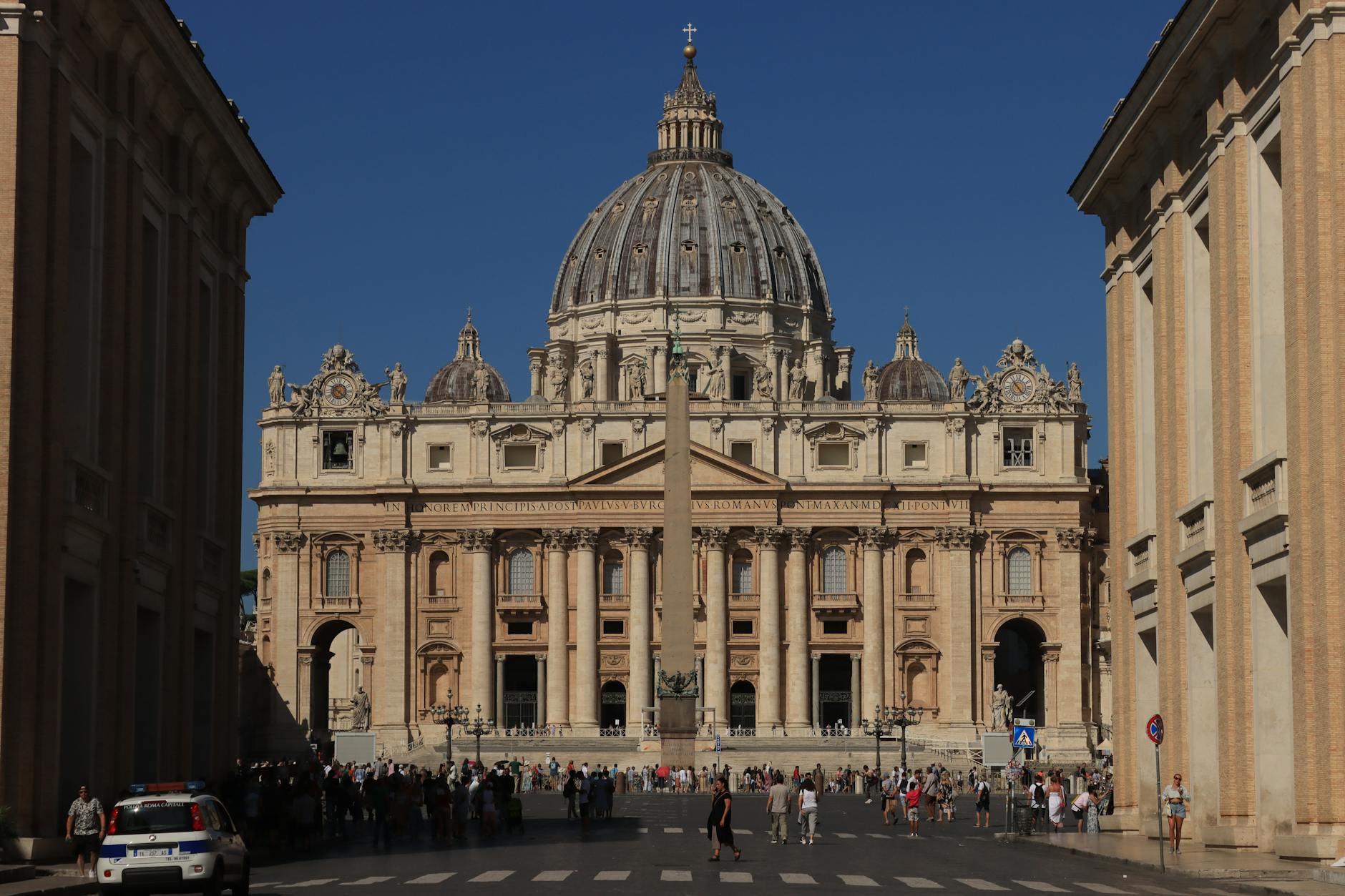 A stunning view of St Peter's Basilica in Vatican City, showcasing Renaissance architecture and spirituality.