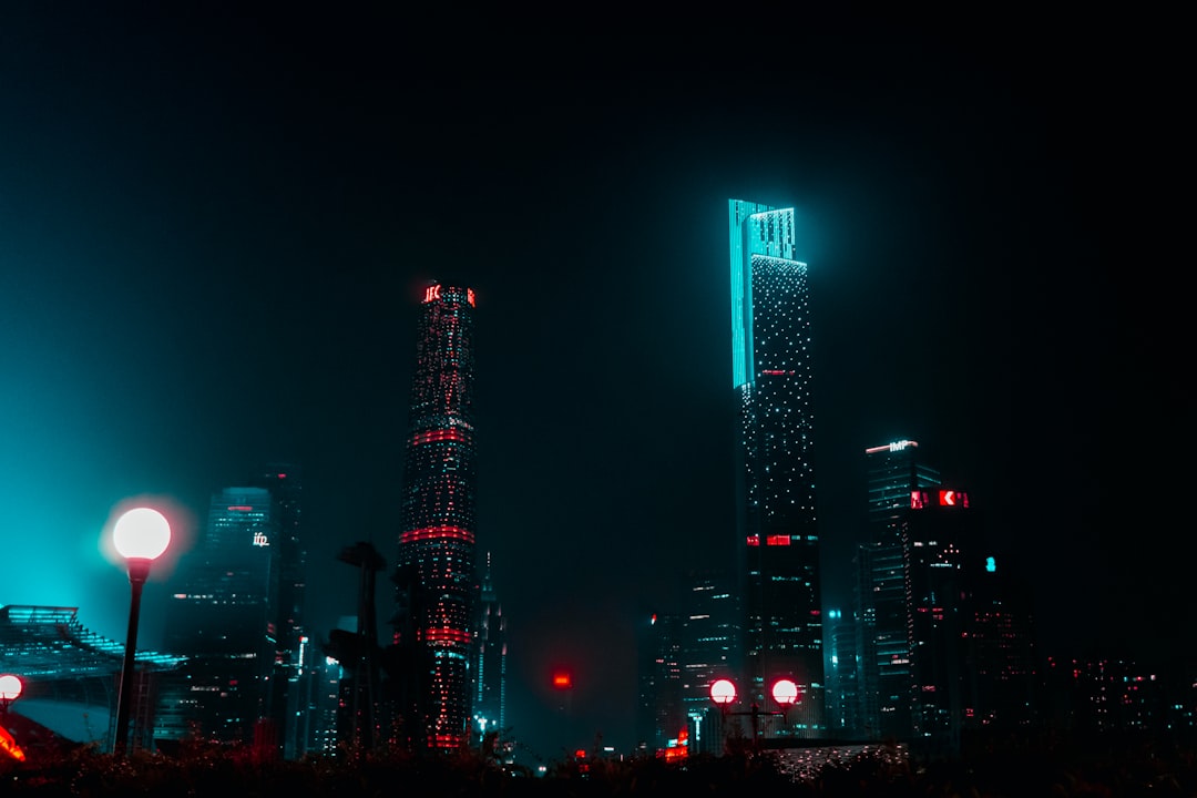 Split-screen futuristic cityscape with competing AI holographic brain neural networks, sleek server rooms, professional analysts at holographic displays, dramatic ambient blue and purple lighting